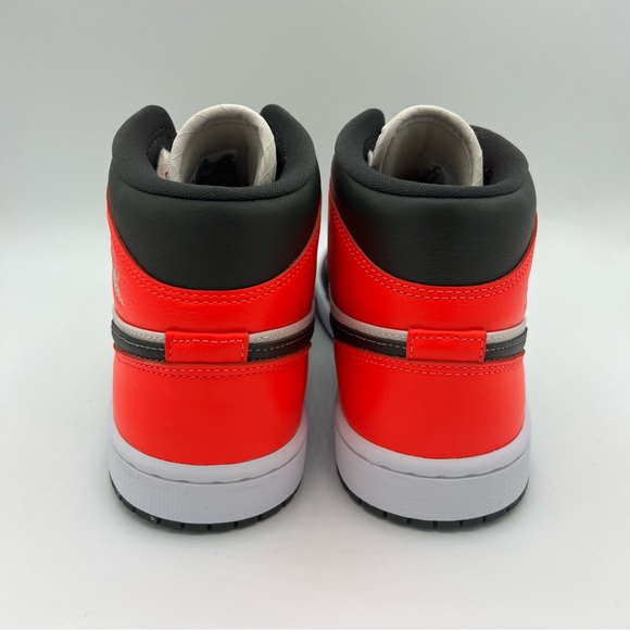 NWB Air Jordan 1 Mid SE Light Orewood Brown/ Newsprint Sneakers - Picture 5 of 8